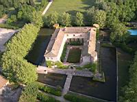 France,_Bouches-du-Rhone,_Lascours,_Chateau